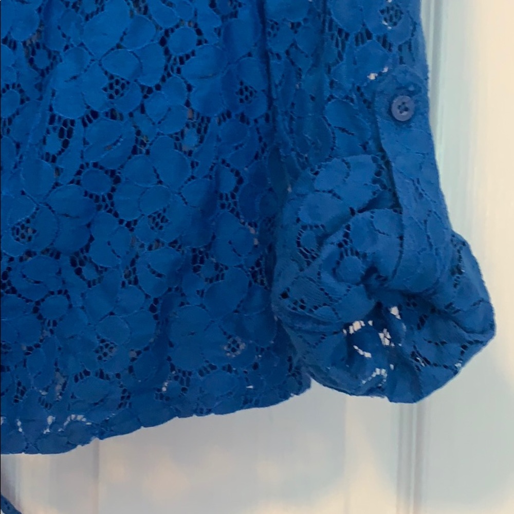 Lace Crop tie waist button down with 3/4 sleeves size medium - Picture 9 of 9